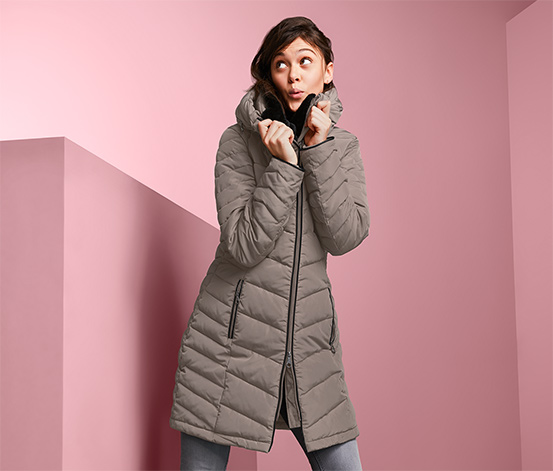 Prešívaný kabát s kapucňou 382065 z e-shopu Tchibo.sk