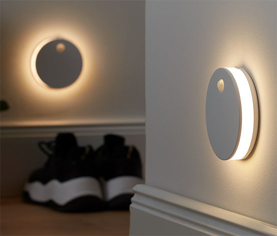 Multifunkčné svietidlá s LED, 2 ks 671335 z e-shopu Tchibo.sk