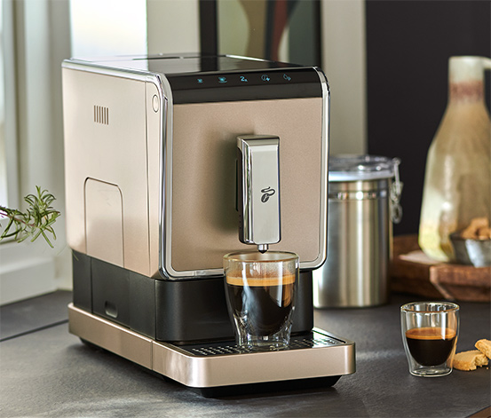 Plnoautomatický kávovar »Esperto Caffè« Metallic Sand + 1 kg kávy Barista  pre držiteľov TchiboCard* 640385 z e-shopu Tchibo.sk